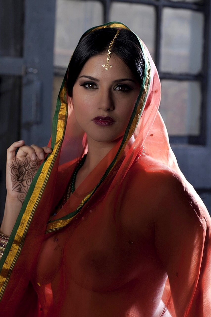 Sunny Leone Indian Nude